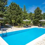 Pinia With A Pool