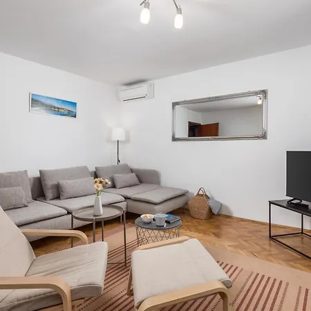Villa Pinia Holiday Home With A Pool *