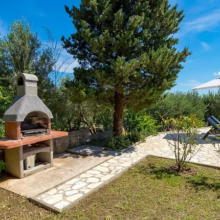 Villa Pinia Holiday Home With A Pool *