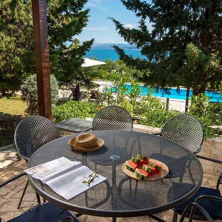 Pinia With A Pool Jadranovo