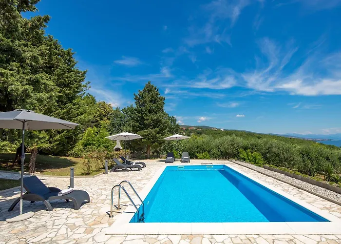 Hébergement de vacances Pinia With A Pool *