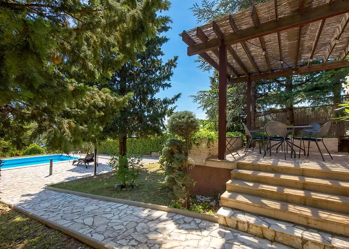 펜션 Pinia With A Pool *